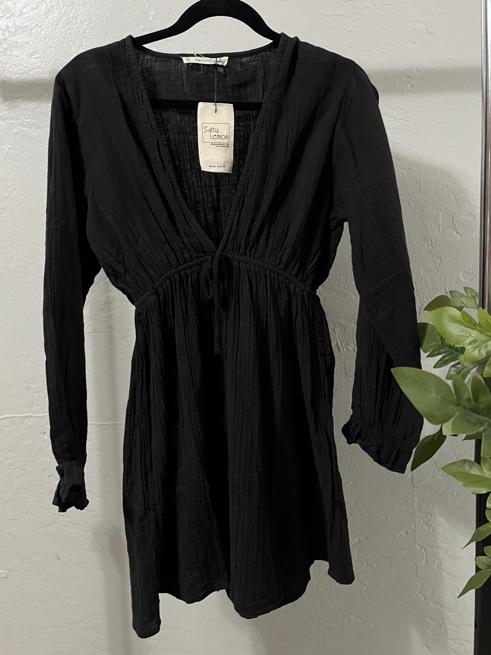 Black Cotton Long-Sleeve V-Neck Drawstring Waist Dress